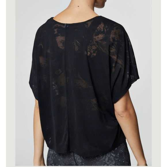 VARLEY ALMO TEE - BLACK SHEER Size Small Nwt - Picture 2 of 8